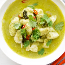 Cargar imagen en el visor de la galería, AROY-D Sopa de Curry Verde Tailandés – Lista para Comer (400g)