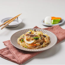 Cargar imagen en el visor de la galería, Aceite de sésamo coreano Ottogi 350 ml – Calidad premium, aroma tostado y sabor auténtico