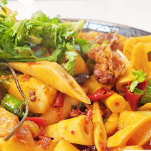 Carregar imagem no visualizador da galeria, Brotes de Bambú Tiernos Enteros – 500g – Conserva / Vegetal Asiático