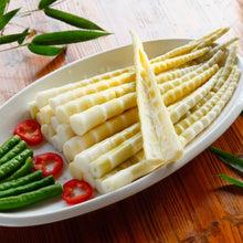 Carregar imagem no visualizador da galeria, Brotes de Bambú Tiernos Enteros – 500g – Conserva / Vegetal Asiático