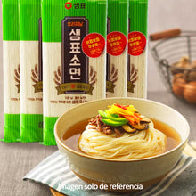 Cargar imagen en el visor de la galería, Fideos Somen Coreanos – Sempio 900 g | Fideos Finos de Trigo