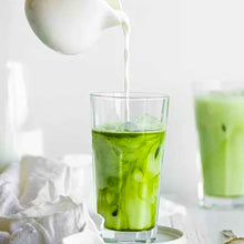 Cargar imagen en el visor de la galería, Gold Kili Matcha Latte Instantáneo – 10 Sobres | Té Verde Japonés Cremoso 250g