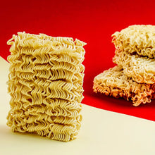 Cargar imagen en el visor de la galería, Indomie Mi Goreng Rendang Ramen instantaneo Sabor a Ternera Picante Halal 80g