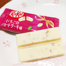 Carregar imagem no visualizador da galeria, Kit Kat Japonés - Pastel de Fresa (Strawberry Shortcake) | 10 Mini Unidades 116G