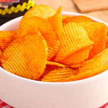 Carregar imagem no visualizador da galeria, Koikeya Karamucho Patatas Fritas Japonesas Sabor Chili Picante | Snack Crujiente de Japón 60g