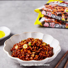 Cargar imagen en el visor de la galería, Ottogi Jin Jjajang – Fideos Coreanos al Estilo Jjajangmyeon 135g