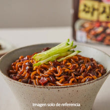 Cargar imagen en el visor de la galería, Ottogi Jin Jjajang – Fideos Coreanos al Estilo Jjajangmyeon 135g