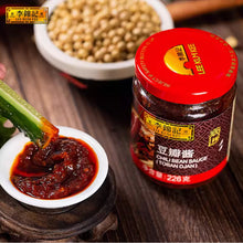Carregar imagem no visualizador da galeria, Salsa Chile con Frijoles Toban Djan Chilli Bean Sauce 368g Lee Kum Kee