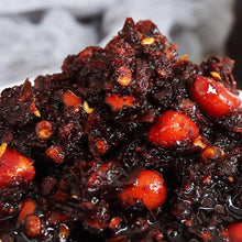 Cargar imagen en el visor de la galería, Salsa Picante Con Cacahuete Laoganma 275g