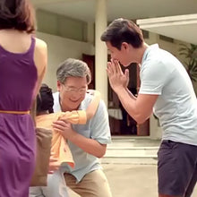 Carregar e reproduzir vídeo no visualizador da Galeria, Salsa de Ostras Tailandesa “Healthy Boy” – Salsa de Ostras Premium para Cocina Asiática 300ml