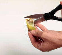 Carregar imagem no visualizador da galeria, Indomie Ramen con Sabor Lima 75g