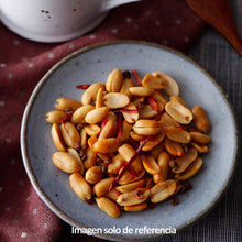 Cargar imagen en el visor de la galería, Cacahuetes con Pimienta Sichuan y Picante 110g Huangfeihong
