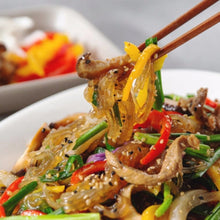 Carregar imagem no visualizador da galeria, Fideos de Tapioca Coreano 450g Sempio– Korean Glass Noodles para Japchae
