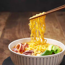 Carregar imagem no visualizador da galeria, Ramen Coreano Marisco Champong 124g Nongshim
