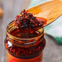 Cargar imagen en el visor de la galería, Salsa de Chili Crujiente 210g Laoganma
