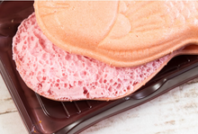 Cargar imagen en el visor de la galería, Taiyaki De Galleta Con Sabor Fresa 16.5g Meito
